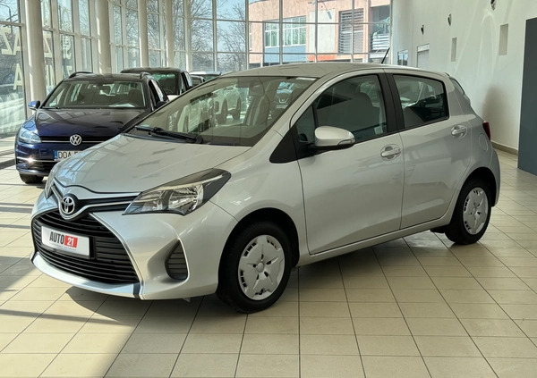 Toyota Yaris cena 37500 przebieg: 142578, rok produkcji 2015 z Częstochowa małe 497